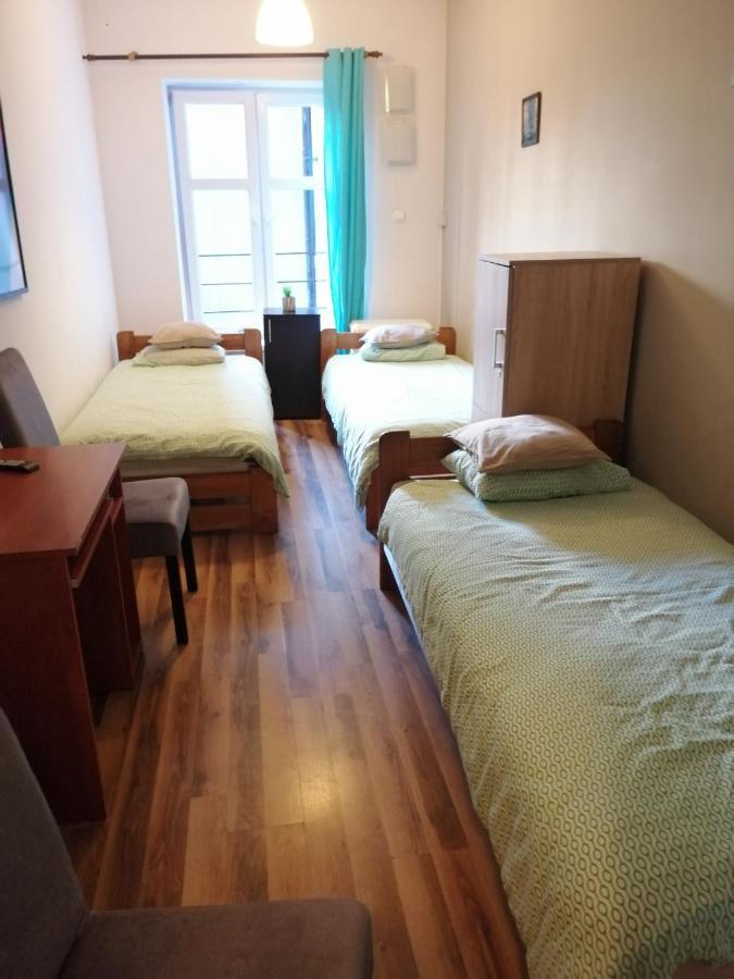 Hostel Gliwice Centrum Parking ภายนอก รูปภาพ