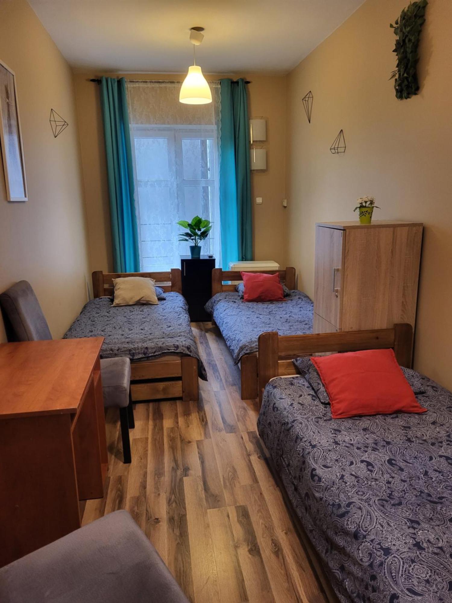 Hostel Gliwice Centrum Parking ภายนอก รูปภาพ
