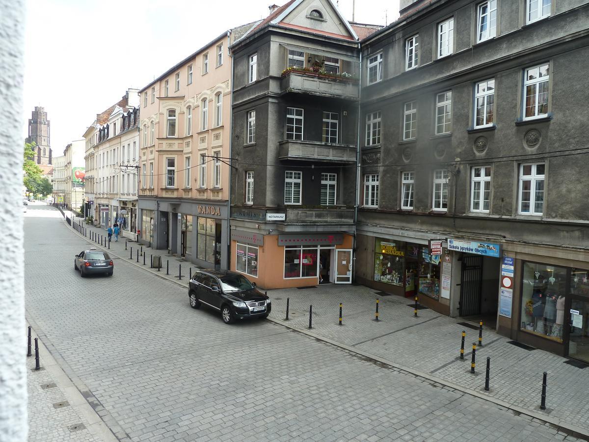 Hostel Gliwice Centrum Parking ภายนอก รูปภาพ