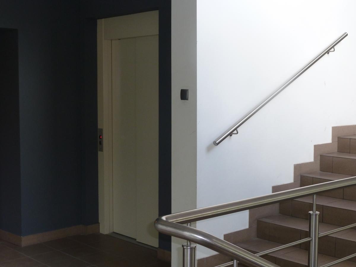 Hostel Gliwice Centrum Parking ภายนอก รูปภาพ